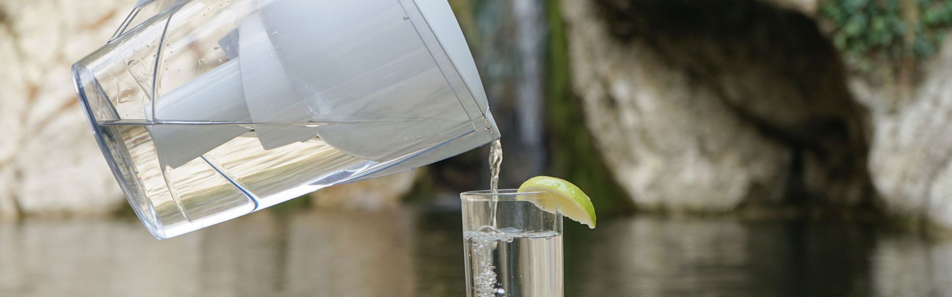 Carafes filtrantes : l'Anses rappelle les règles de bon usage  Anses -  Agence nationale de sécurité sanitaire de l'alimentation, de  l'environnement et du travail